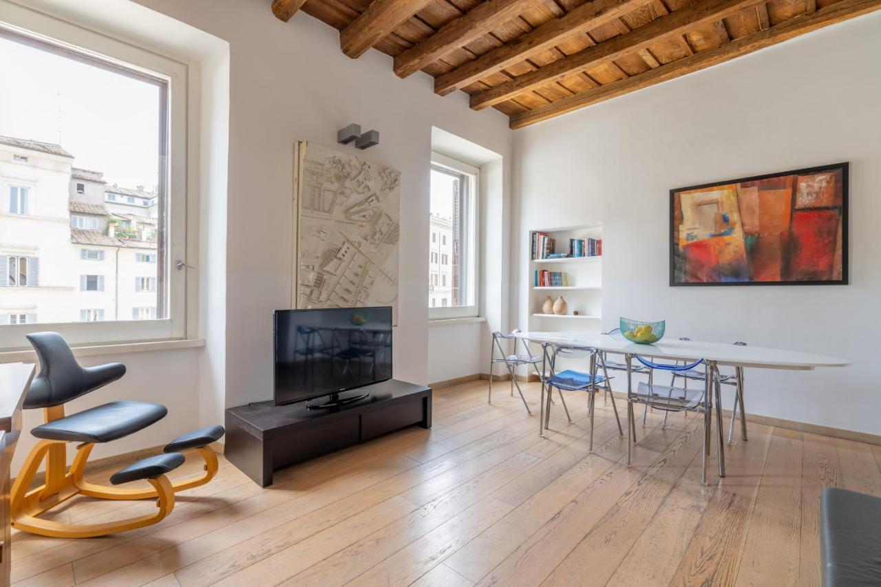 Modern Apartment In Campo De Fiori Rome Bagian luar foto
