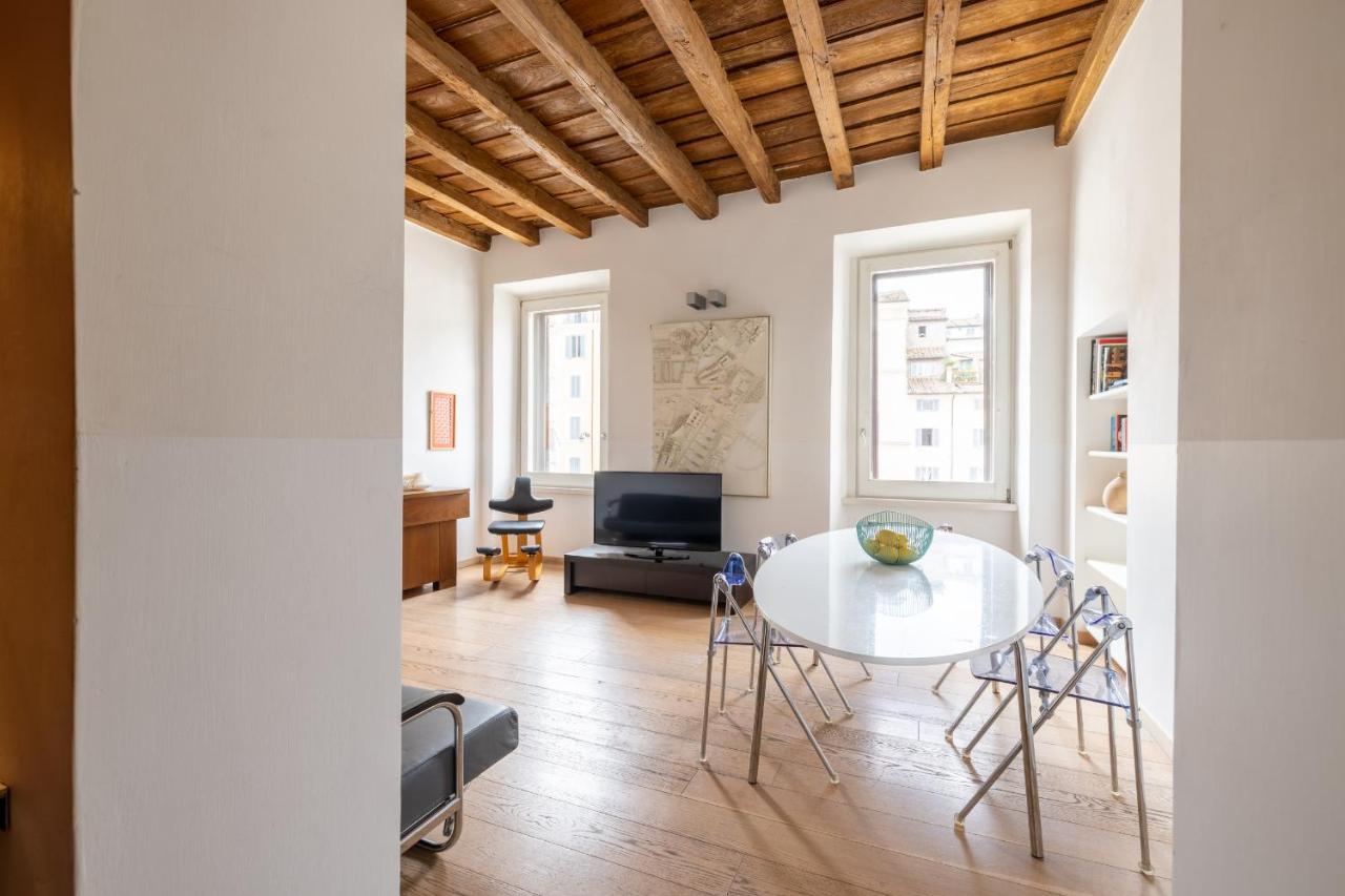 Modern Apartment In Campo De Fiori Rome Bagian luar foto